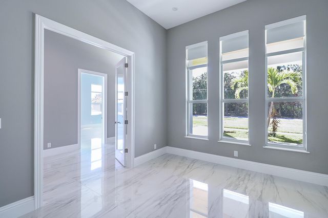 7595 155th Place N, Palm Beach Gardens, FL 33418