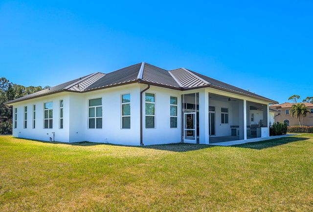 7595 155th Place N, Palm Beach Gardens, FL 33418