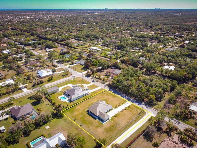 7595 155th Place N, Palm Beach Gardens, FL 33418