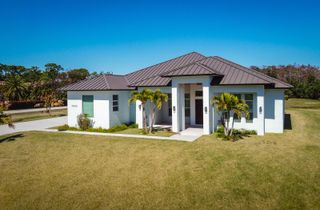 7595 155th Place N, Palm Beach Gardens, FL 33418