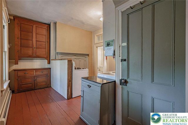 7727 Martins Creek Belvidere Highway, Lower Mt Bethel Twp, PA 18013