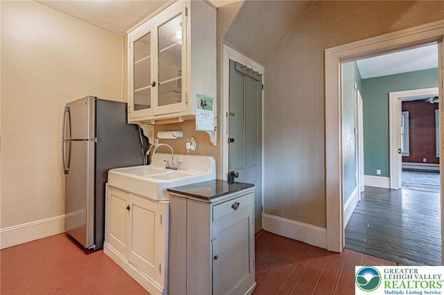 7727 Martins Creek Belvidere Highway, Lower Mt Bethel Twp, PA 18013
