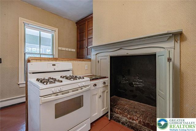 7727 Martins Creek Belvidere Highway, Lower Mt Bethel Twp, PA 18013