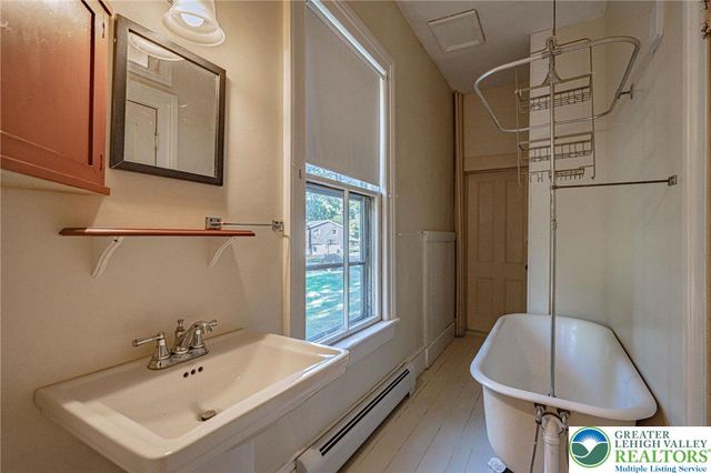 7727 Martins Creek Belvidere Highway, Lower Mt Bethel Twp, PA 18013