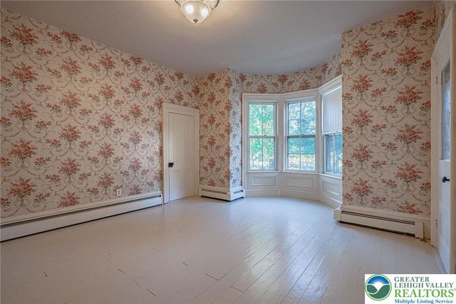 7727 Martins Creek Belvidere Highway, Lower Mt Bethel Twp, PA 18013