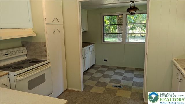 7727 Martins Creek Belvidere Highway, Lower Mt Bethel Twp, PA 18013