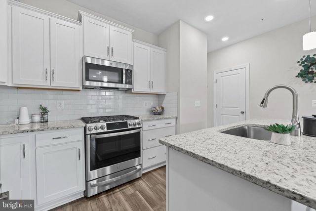 5936 FORUM SQ, Frederick, MD 21703