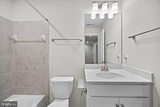 5936 FORUM SQ, Frederick, MD 21703