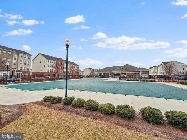 5936 FORUM SQ, Frederick, MD 21703