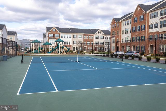 5936 FORUM SQ, Frederick, MD 21703