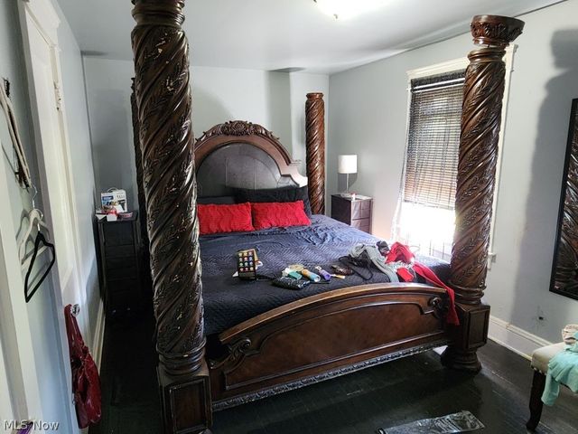 12903 Oakfield Avenue, Cleveland, OH 44105