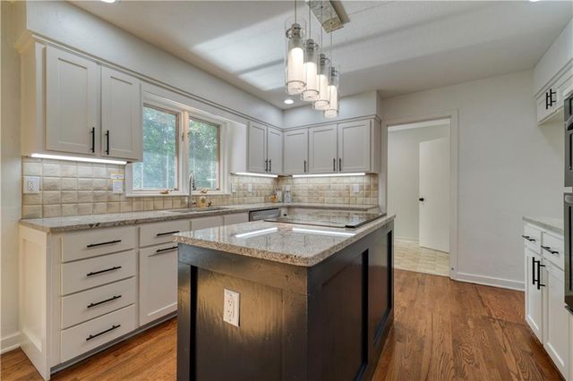 11269 Hadley Street, Overland Park, KS 66210