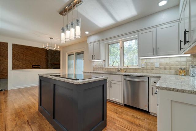 11269 Hadley Street, Overland Park, KS 66210