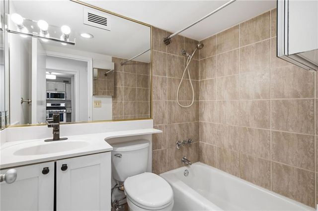 620 Peachtree Street NE 1607, Atlanta, GA 30308