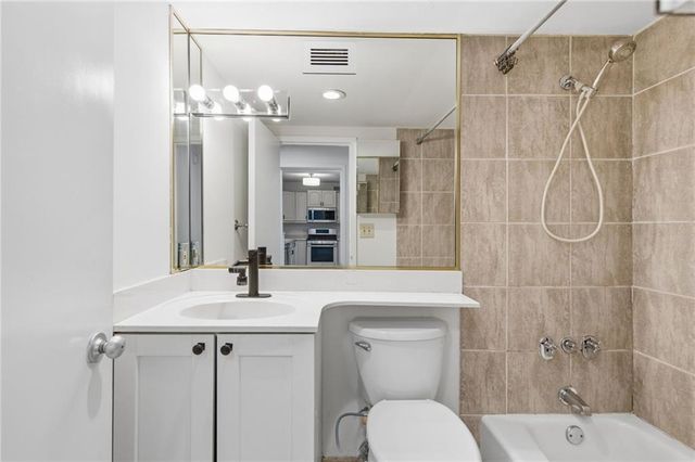 620 Peachtree Street NE 1607, Atlanta, GA 30308