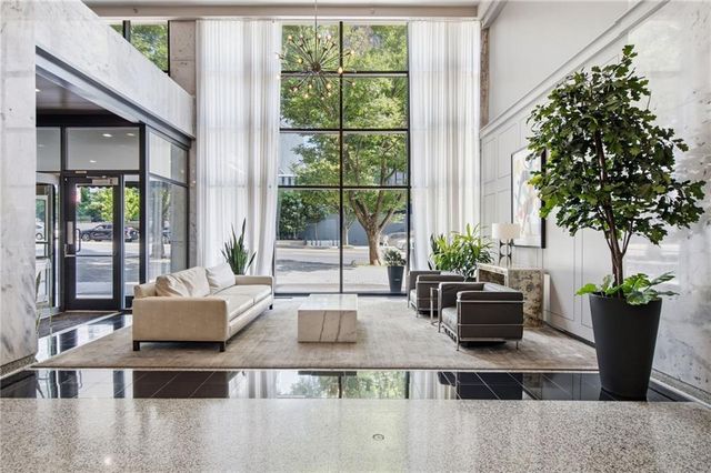 620 Peachtree Street NE 1607, Atlanta, GA 30308