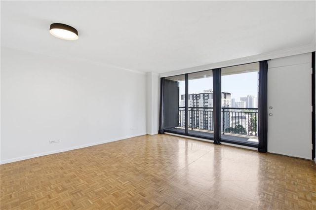 620 Peachtree Street NE 1607, Atlanta, GA 30308