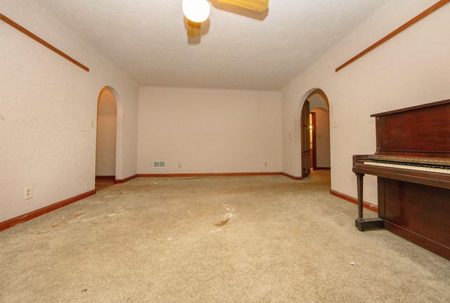 133 East End Avenue, Evansdale, IA 50707