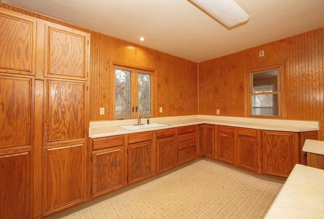 133 East End Avenue, Evansdale, IA 50707