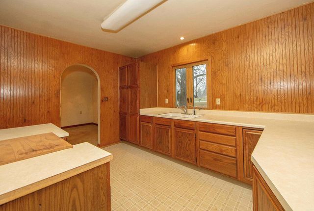 133 East End Avenue, Evansdale, IA 50707