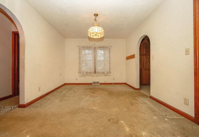 133 East End Avenue, Evansdale, IA 50707