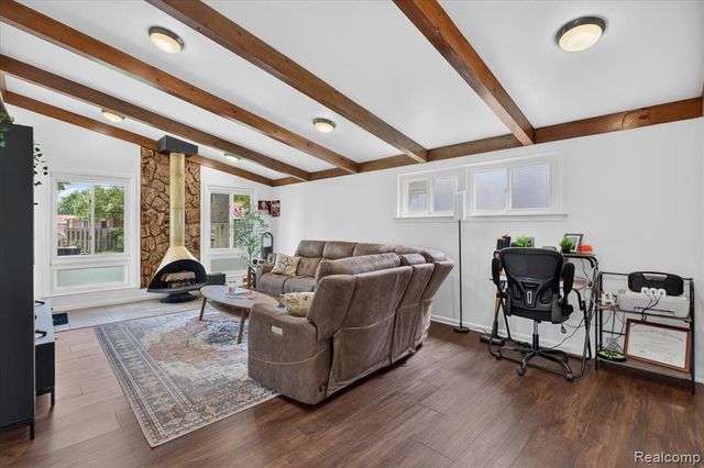 22611 Detour Street, Saint Clair Shores, MI 48082