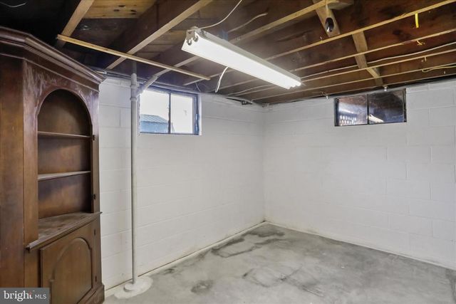 255 W MARATHON PL, Romney, WV 26757