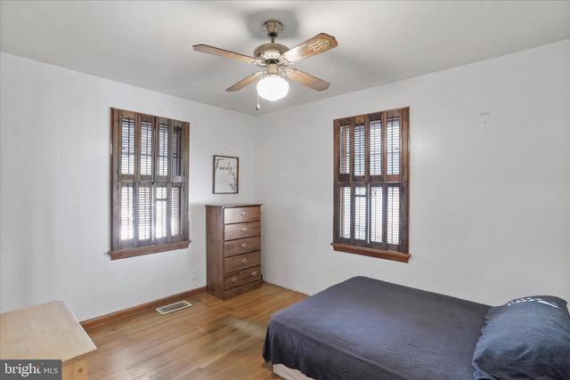 255 W MARATHON PL, Romney, WV 26757