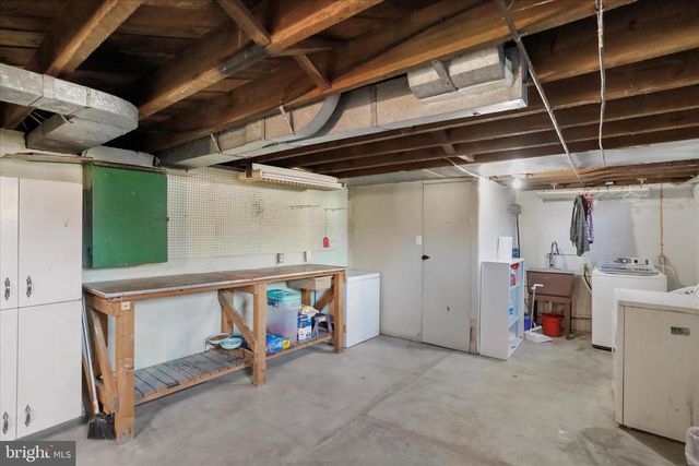 255 W MARATHON PL, Romney, WV 26757