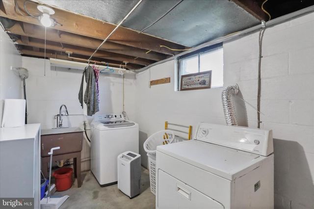 255 W MARATHON PL, Romney, WV 26757