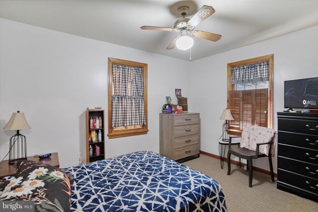 255 W MARATHON PL, Romney, WV 26757