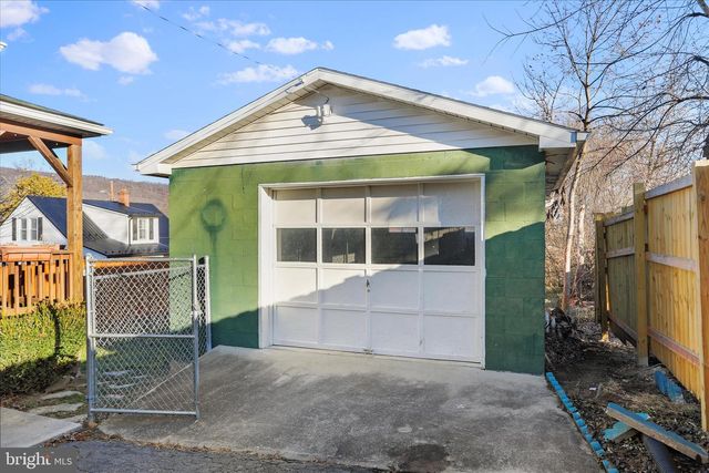 255 W MARATHON PL, Romney, WV 26757