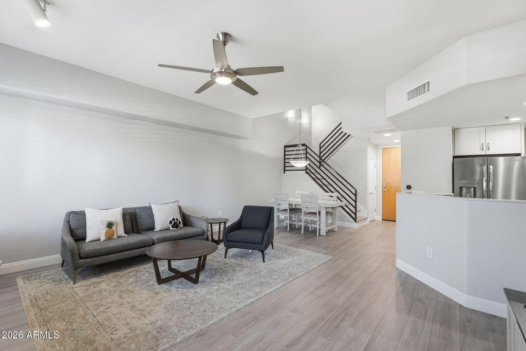 17 W VERNON Avenue 31, Phoenix, AZ 85003 — photo 2