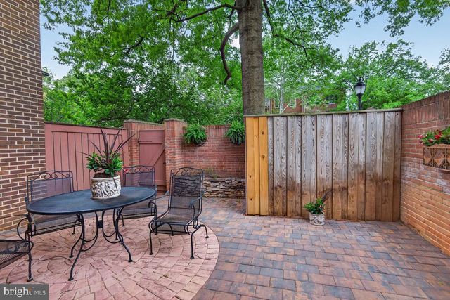 4383 WESTOVER PL NW, Washington, DC 20016