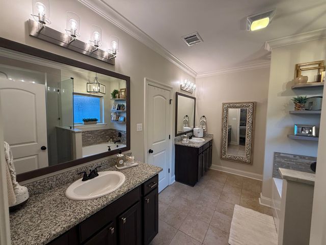 149 Magnolia Bluff Ct, Gray, LA 70359