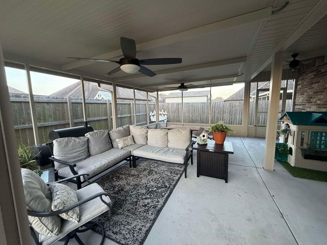 149 Magnolia Bluff Ct, Gray, LA 70359