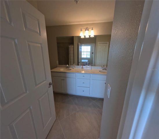 17626 GAWTHROP DRIVE 201, Bradenton, FL 34211