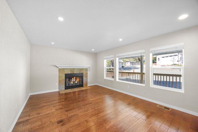 18450 Sugar Loaf Rd, Jackson, CA 95642