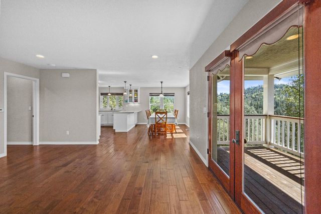 18450 Sugar Loaf Rd, Jackson, CA 95642