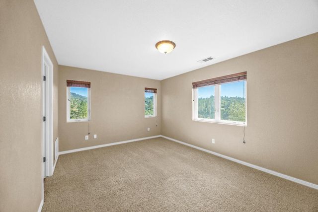 18450 Sugar Loaf Rd, Jackson, CA 95642