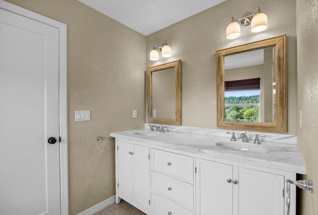 18450 Sugar Loaf Rd, Jackson, CA 95642