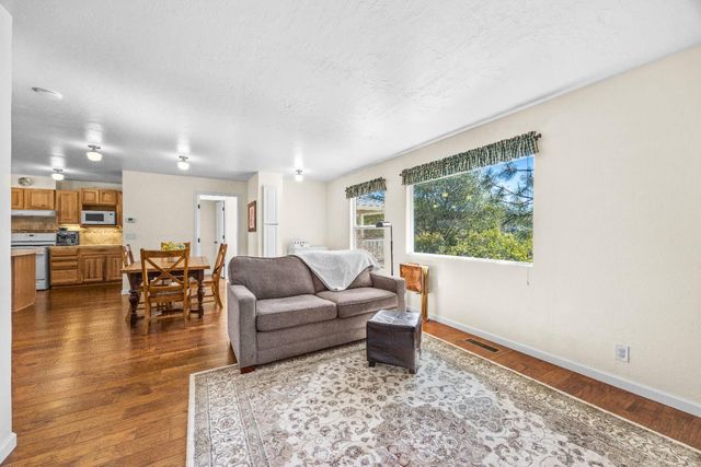 18450 Sugar Loaf Rd, Jackson, CA 95642