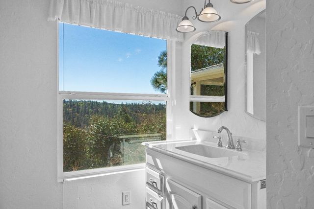 18450 Sugar Loaf Rd, Jackson, CA 95642