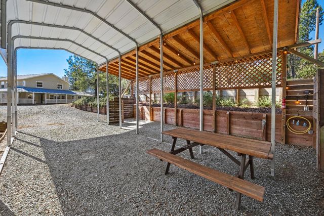 18450 Sugar Loaf Rd, Jackson, CA 95642