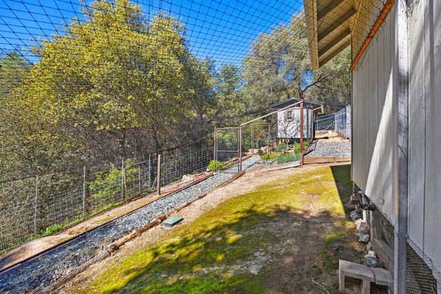 18450 Sugar Loaf Rd, Jackson, CA 95642