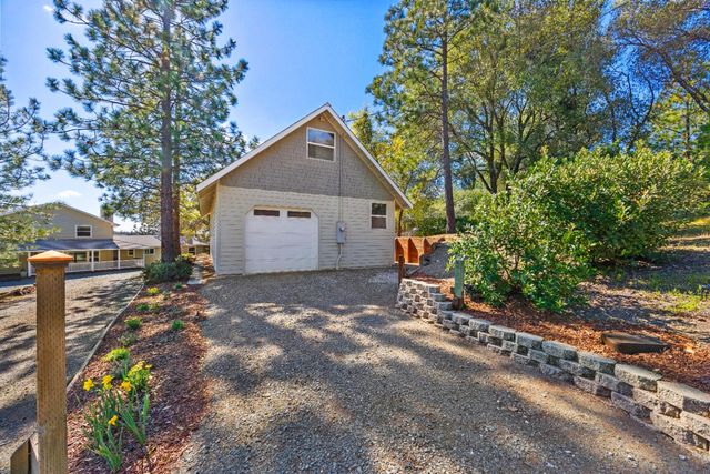 18450 Sugar Loaf Rd, Jackson, CA 95642