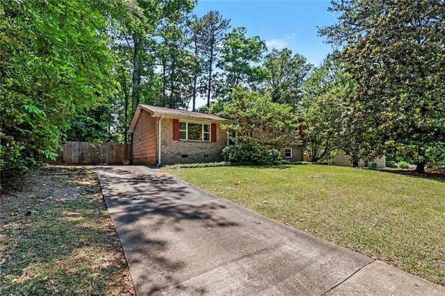 1136 Creekdale Drive, Clarkston, GA 30021