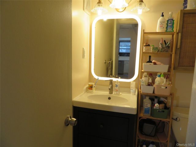 129 Bailey Court 129, Middle Island, NY 11953