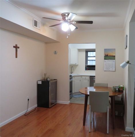 129 Bailey Court 129, Middle Island, NY 11953