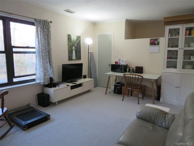 129 Bailey Court 129, Middle Island, NY 11953